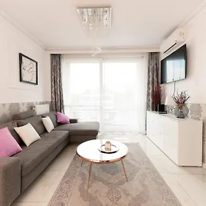 https://danube-dwelling-hercegprimas-2.inbudapesthotels.com