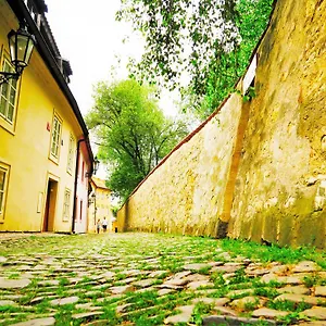 https://garden-residence-prague-castle.praguehotelsweb.com